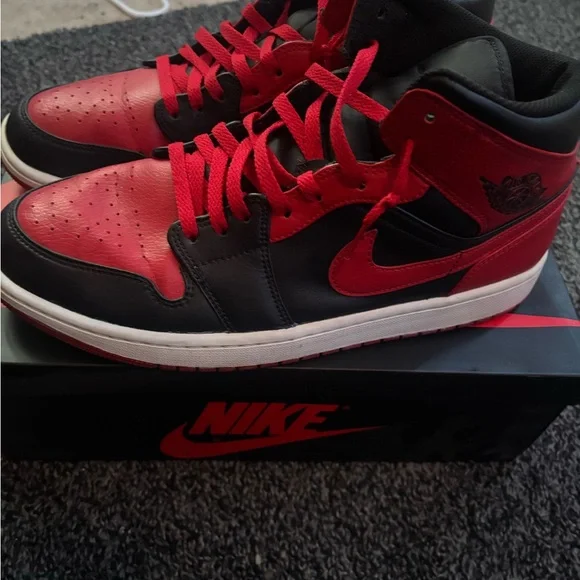 Nike Men's Black and Red High-Top Sneakers - Picture 3 of 5